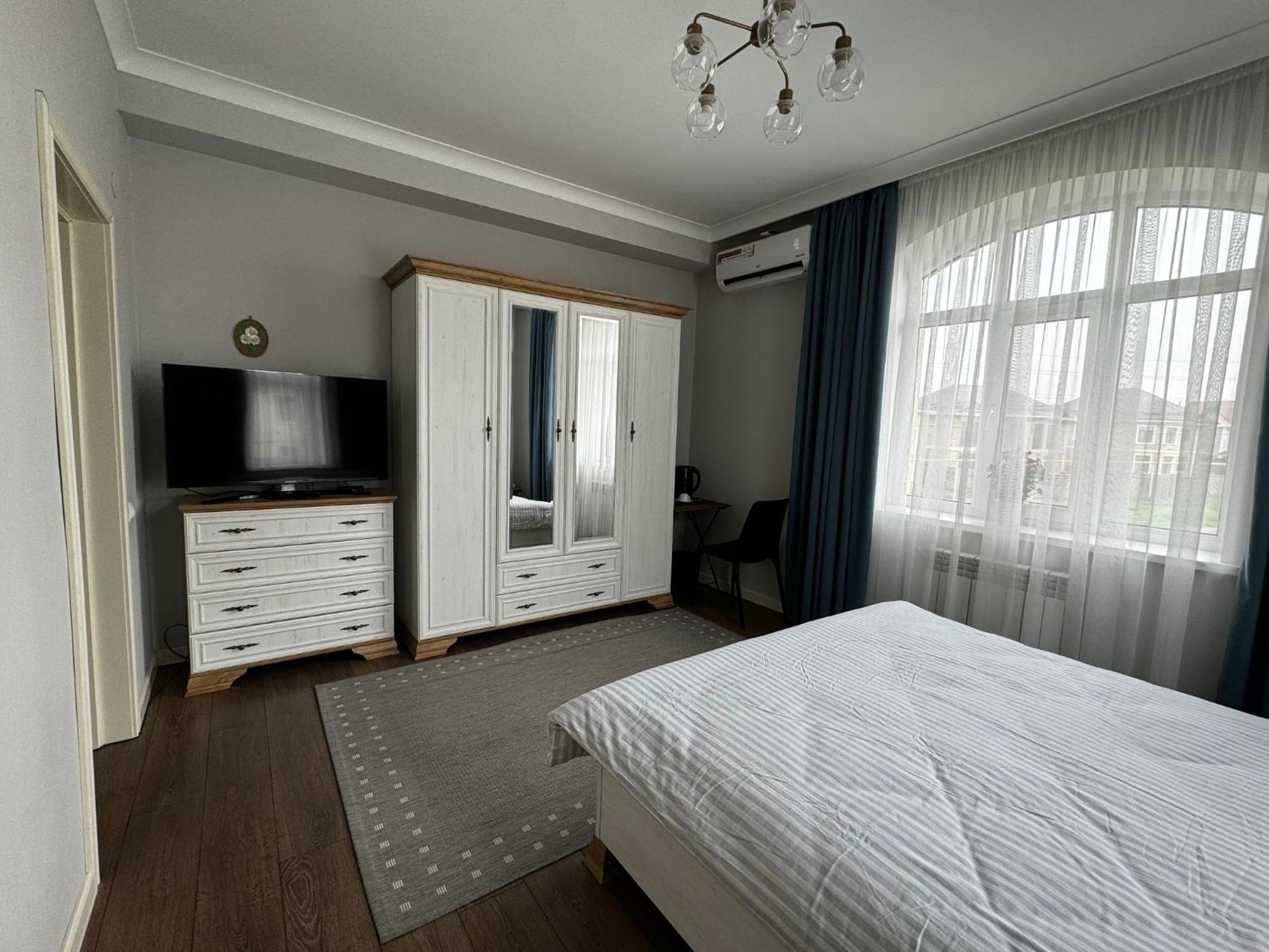 Aikol Guesthouse Bishkek Luaran gambar